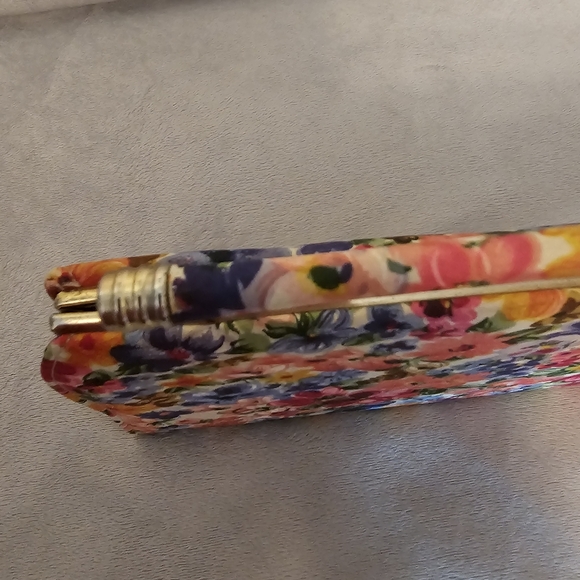 Incredible Vintage Floral Clutch👛 - Picture 6 of 8